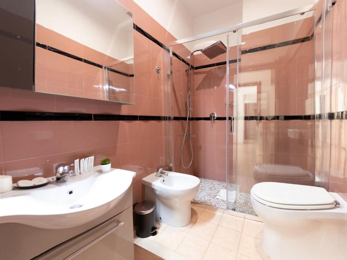 The Best Rent - Spacious Apartment Near Roma Termini Station Bagian luar foto