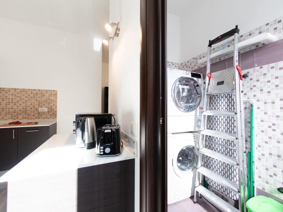 The Best Rent - Spacious Apartment Near Roma Termini Station Bagian luar foto